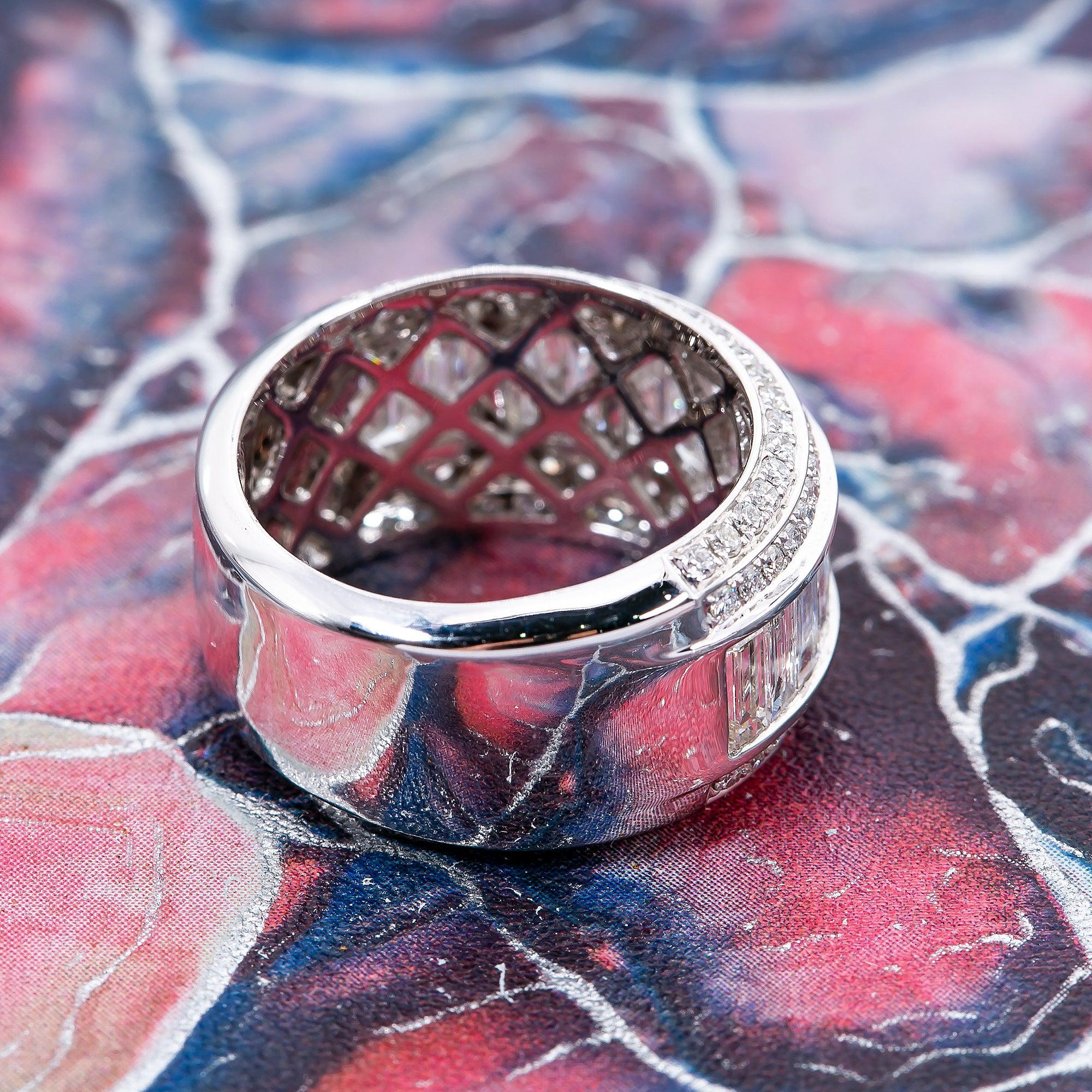 18K White Gold Ladies Ring with 3.11 CT Diamonds