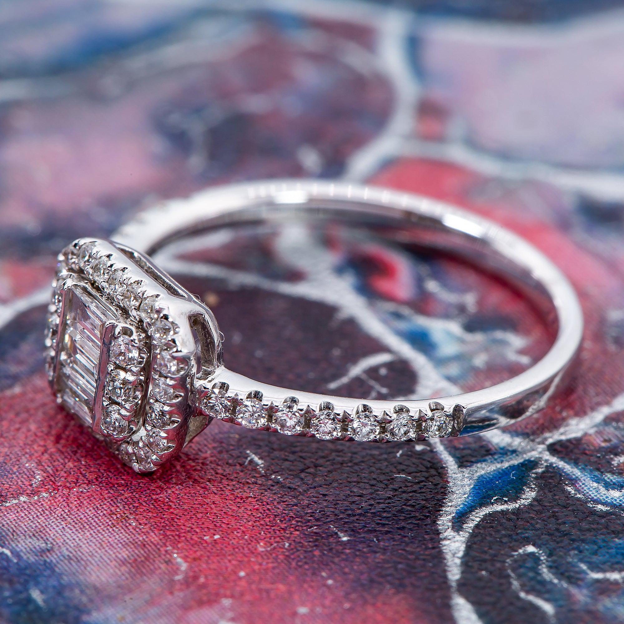 18K White Gold Engagement Ring 0.45 CT