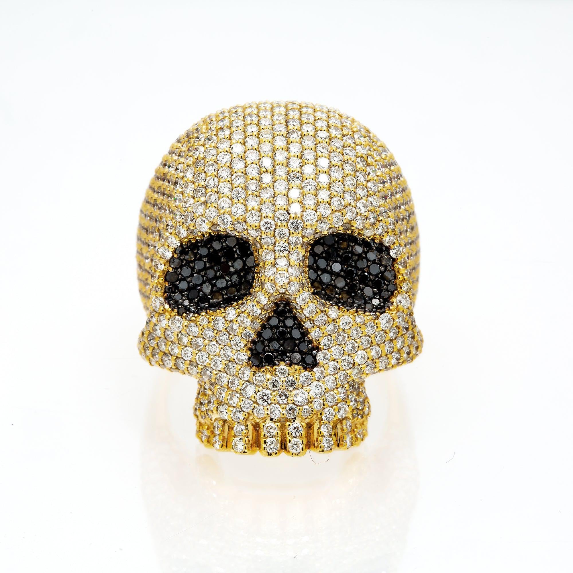 10K GOLD DIAMOND BLACK AND WHITE SKULL RING 6.50 CT