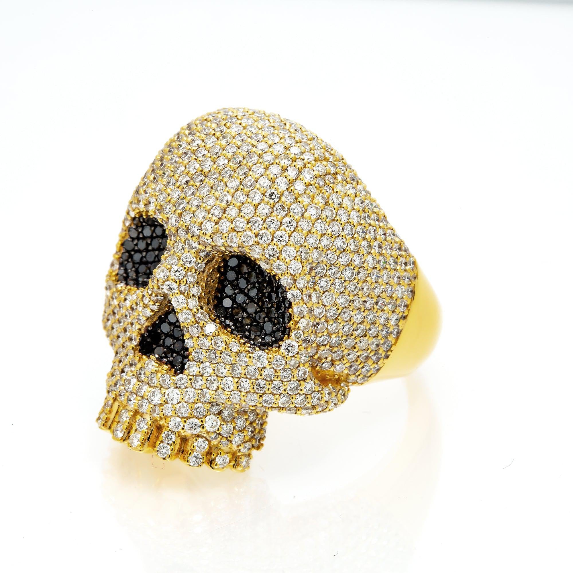 10K GOLD DIAMOND BLACK AND WHITE SKULL RING 6.50 CT