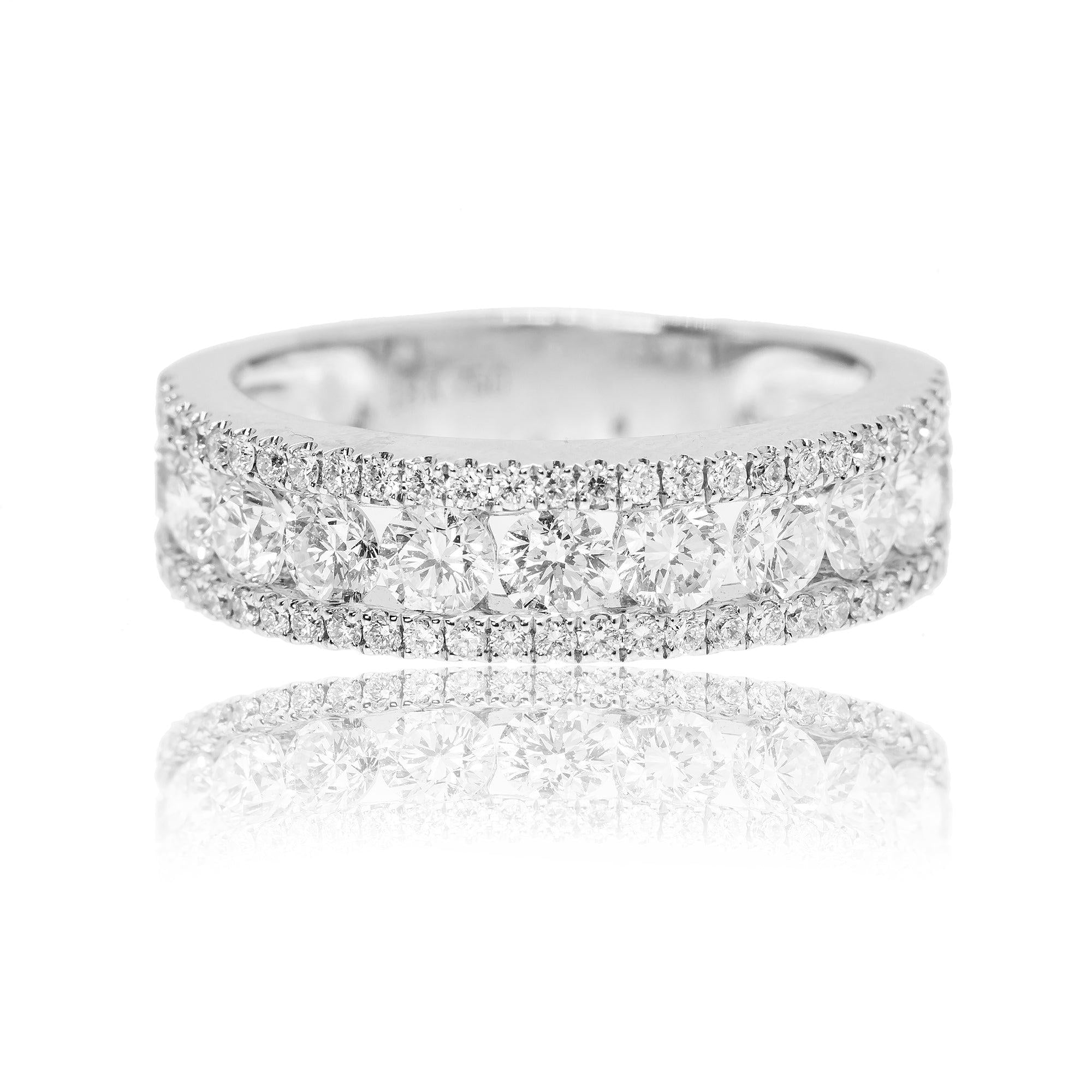 18K White Gold Ladies Ring with 1.67 CT Diamonds