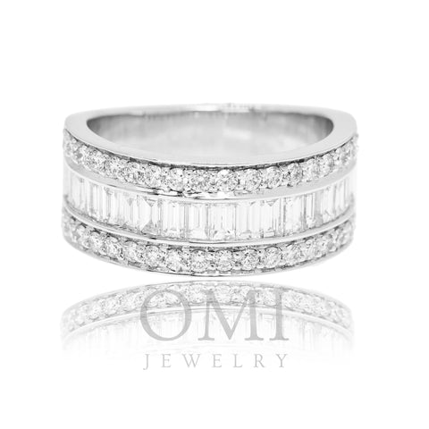 18K White Gold Ladies Ring with 1.73 CT Round And Baguette Diamonds