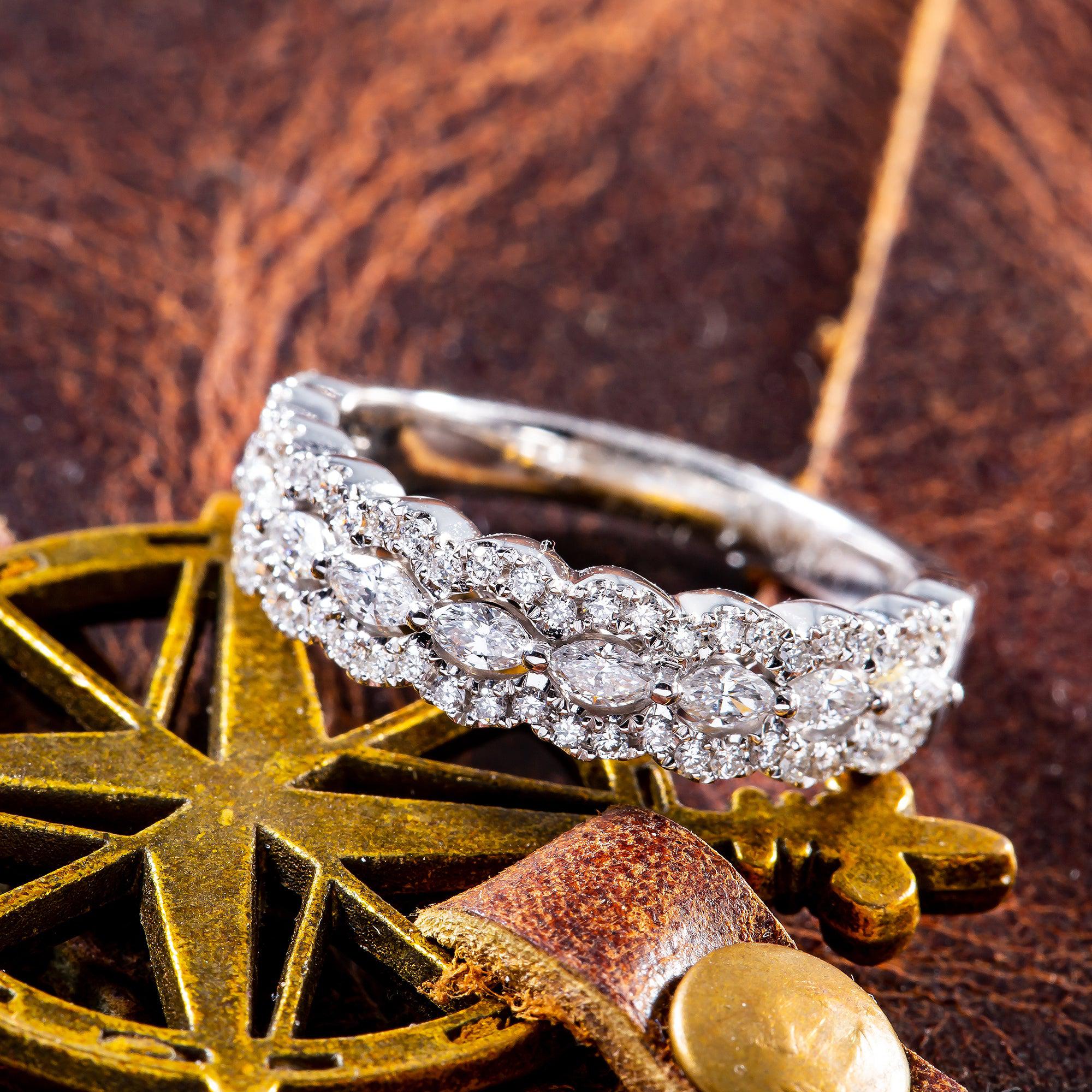 18K White Gold Ladies Ring with 1.74 CT Diamonds