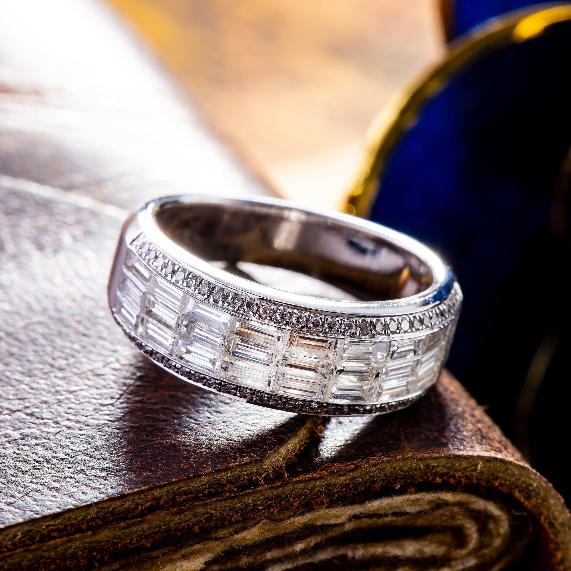 18K White Gold Ladies Ring with 1.61 CT Baguette And Round Diamonds