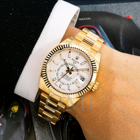 Bevise Påstand udvikle Rolex Sky-Dweller 326938 42MM White Dial With Yellow Gold Bracelet - OMI  Jewelry