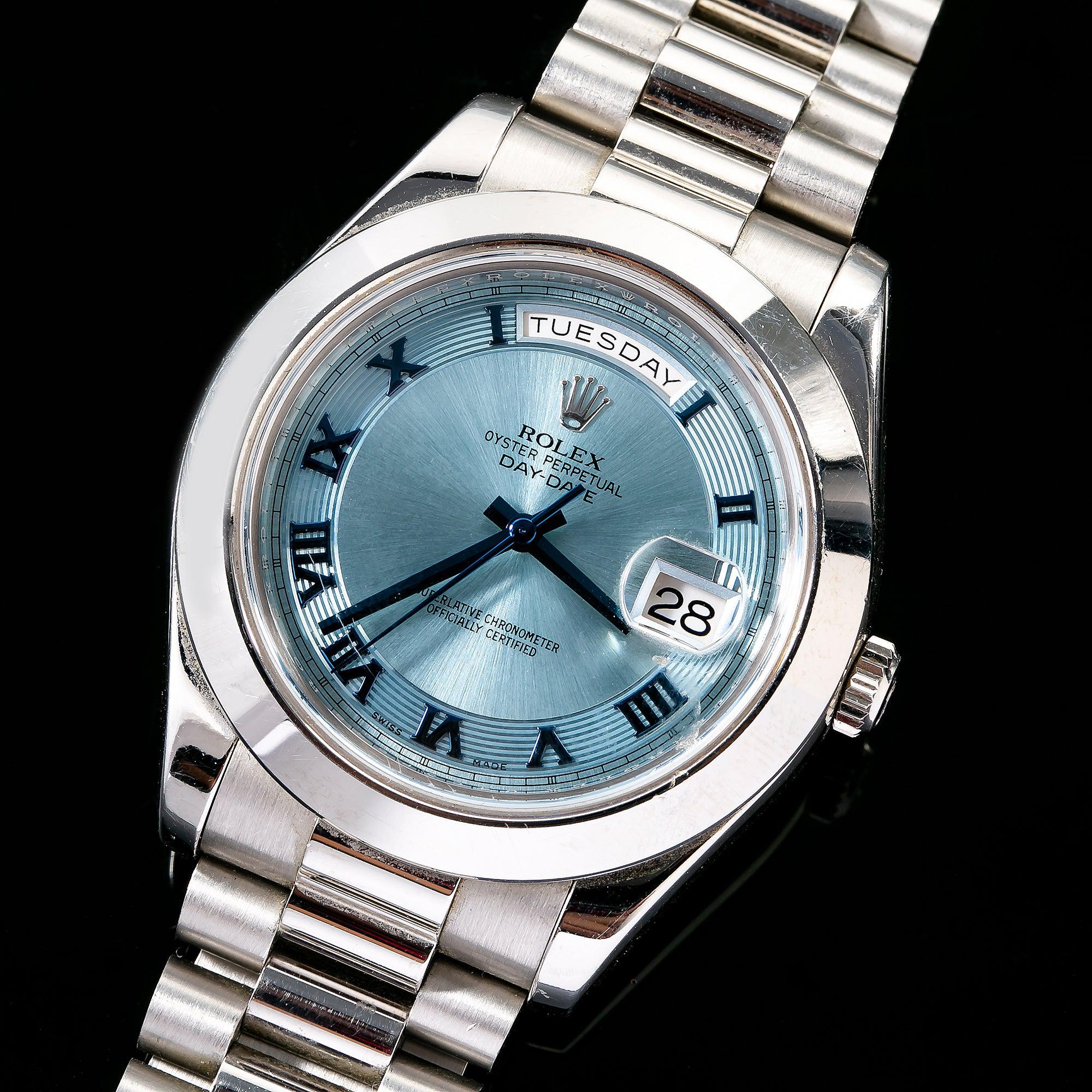 Rolex Day-Date II 41MM 218206 Ice Blue Roman Dial Platinum Smooth Bezel 18K White Gold President Bracelet