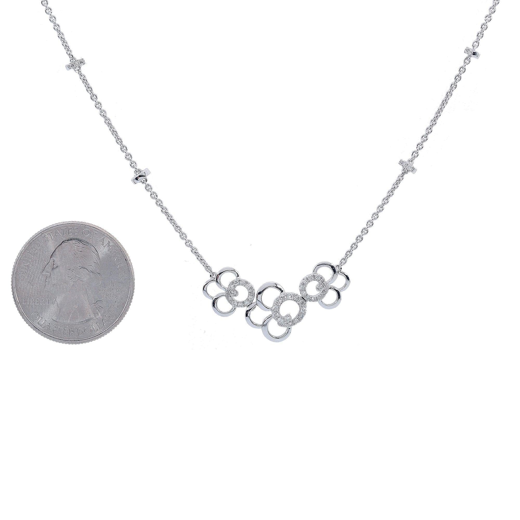 18K White Gold Diamond 3 Flowers Necklace