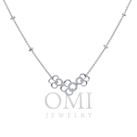 18K White Gold Diamond 3 Flowers Necklace