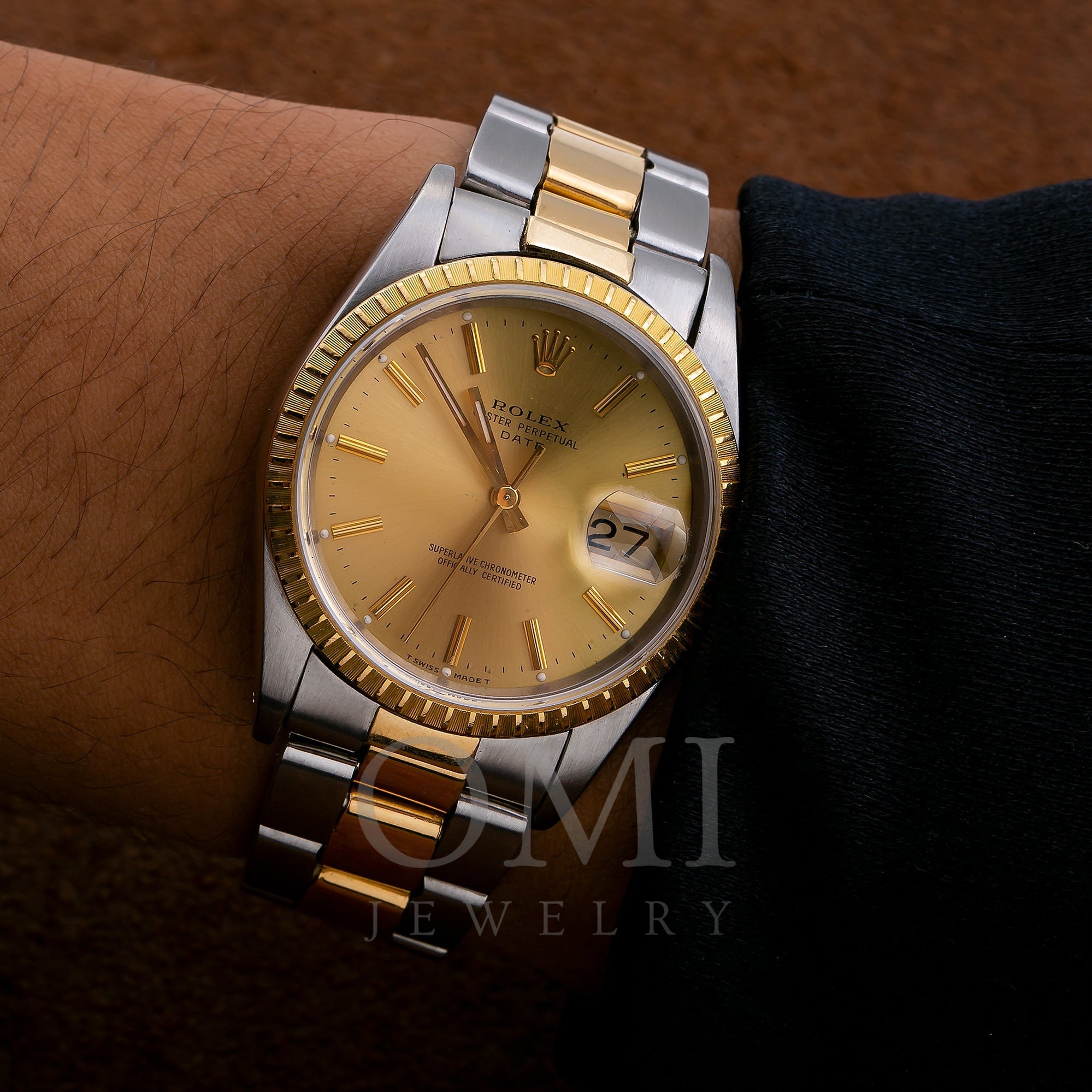 Mig hjem Institut Rolex Oyster Perpetual Date 15233 34MM Champagne Dial With Two Tone Ju -  OMI Jewelry