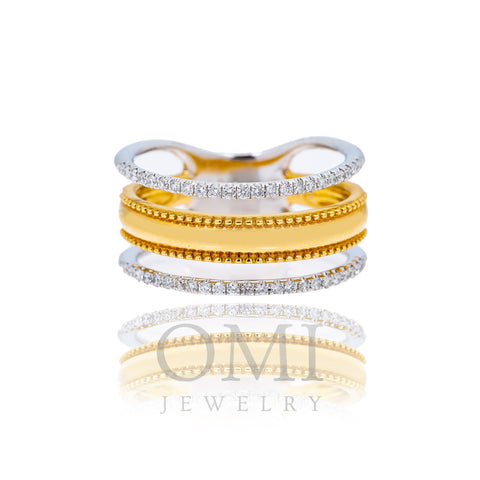 18K White and Yellow Gold Ladies Ring with 0.25 CT Diamonds