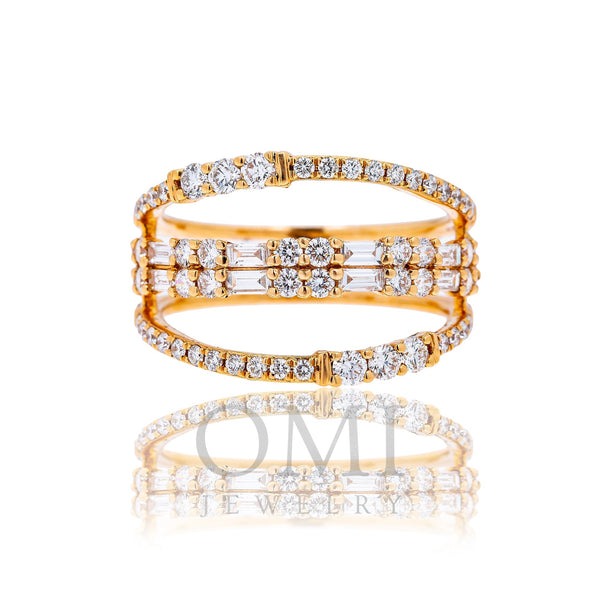 18K Yellow Gold Ladies Ring with 1.30 CT Round And Baguette Diamonds