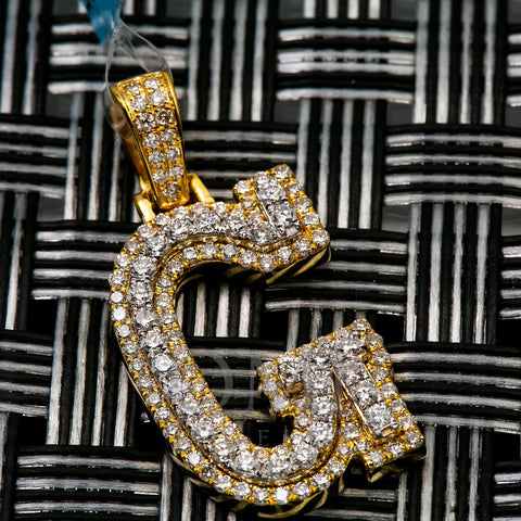 14K YELLOW GOLD LETTER G PENDANT WITH 0.90 CT DIAMONDS