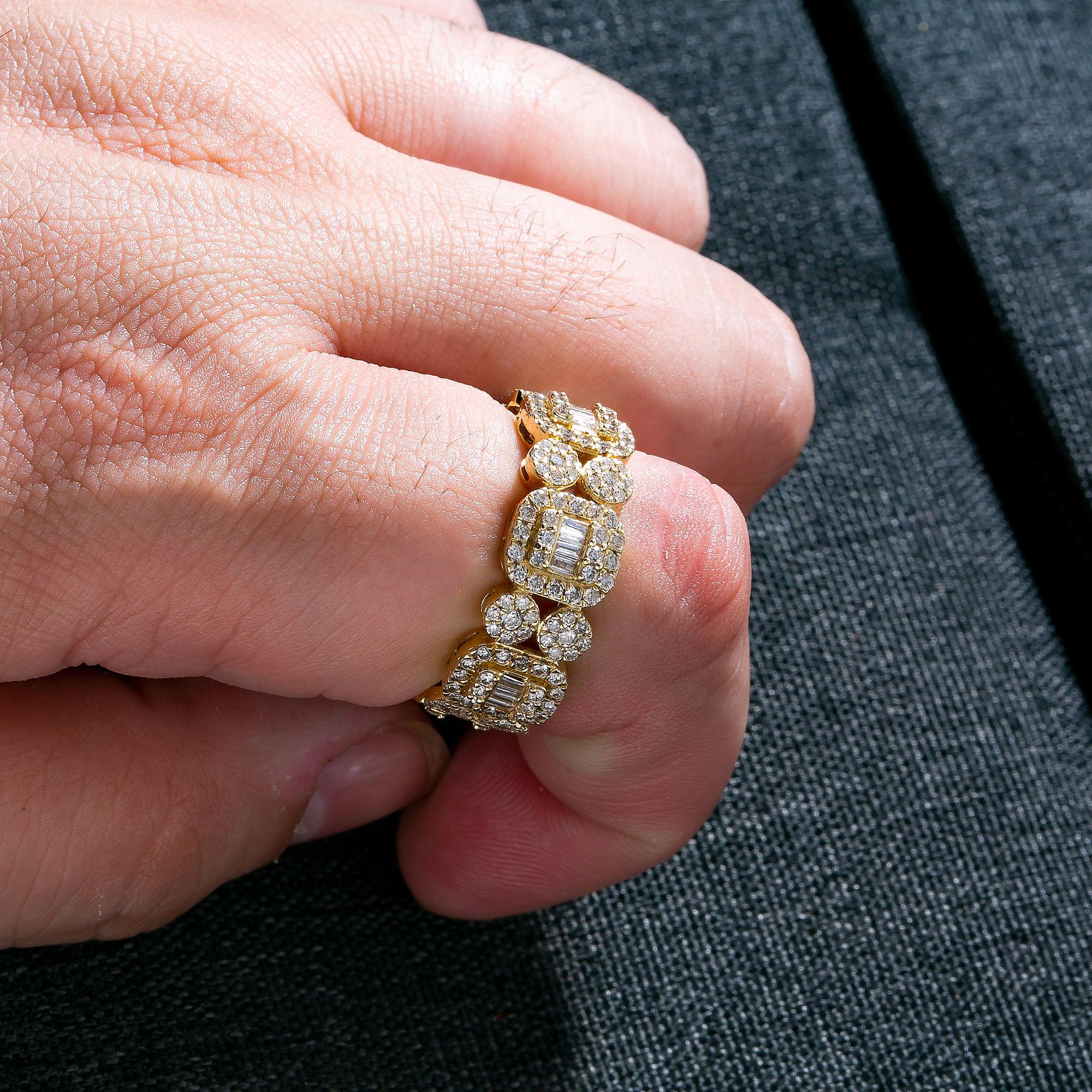 14K YELLOW GOLD DIAMOND RING WITH 2.69 CT
