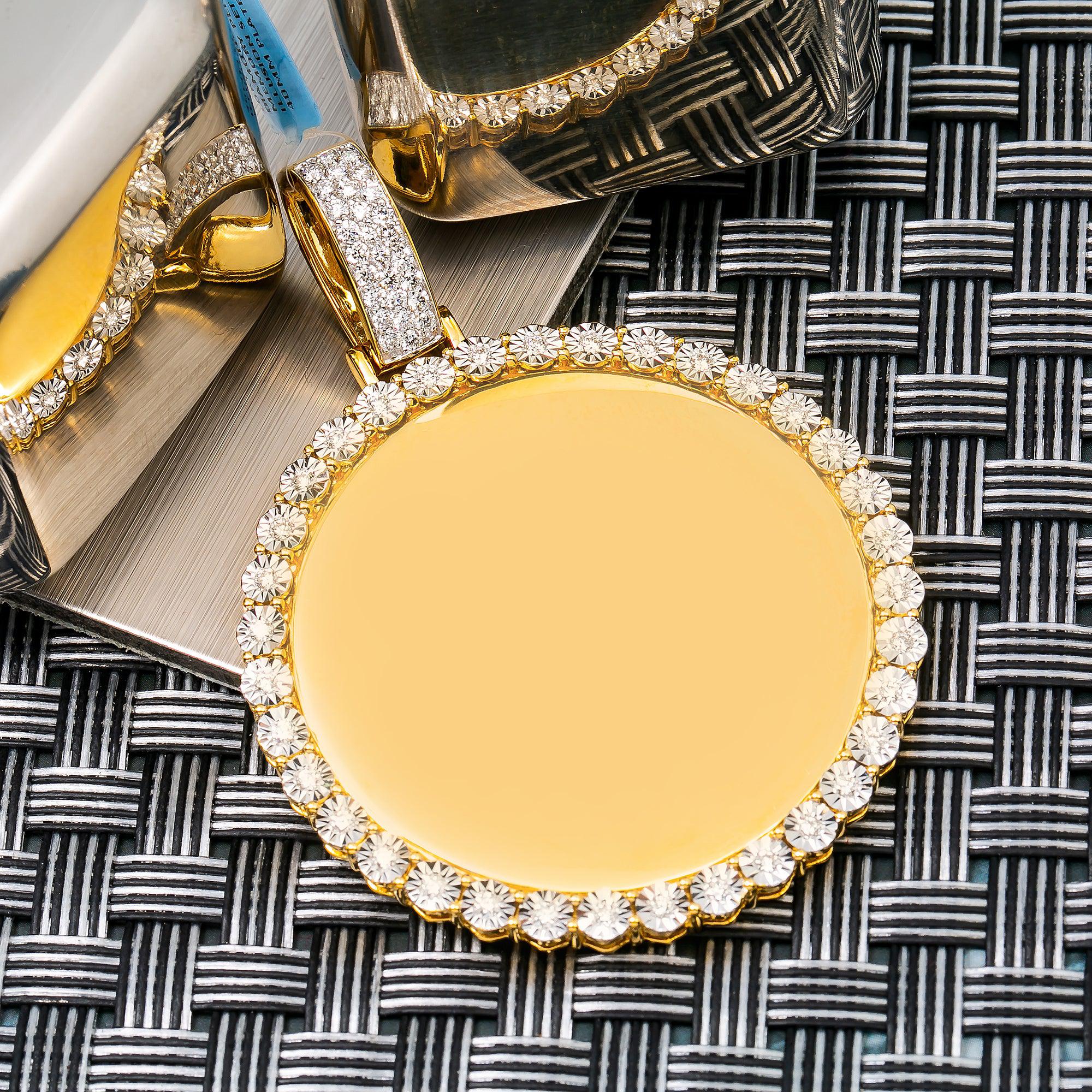 14K YELLOW GOLD CIRCLE PICTURE PENDANT WITH 1.25 CT DIAMONDS