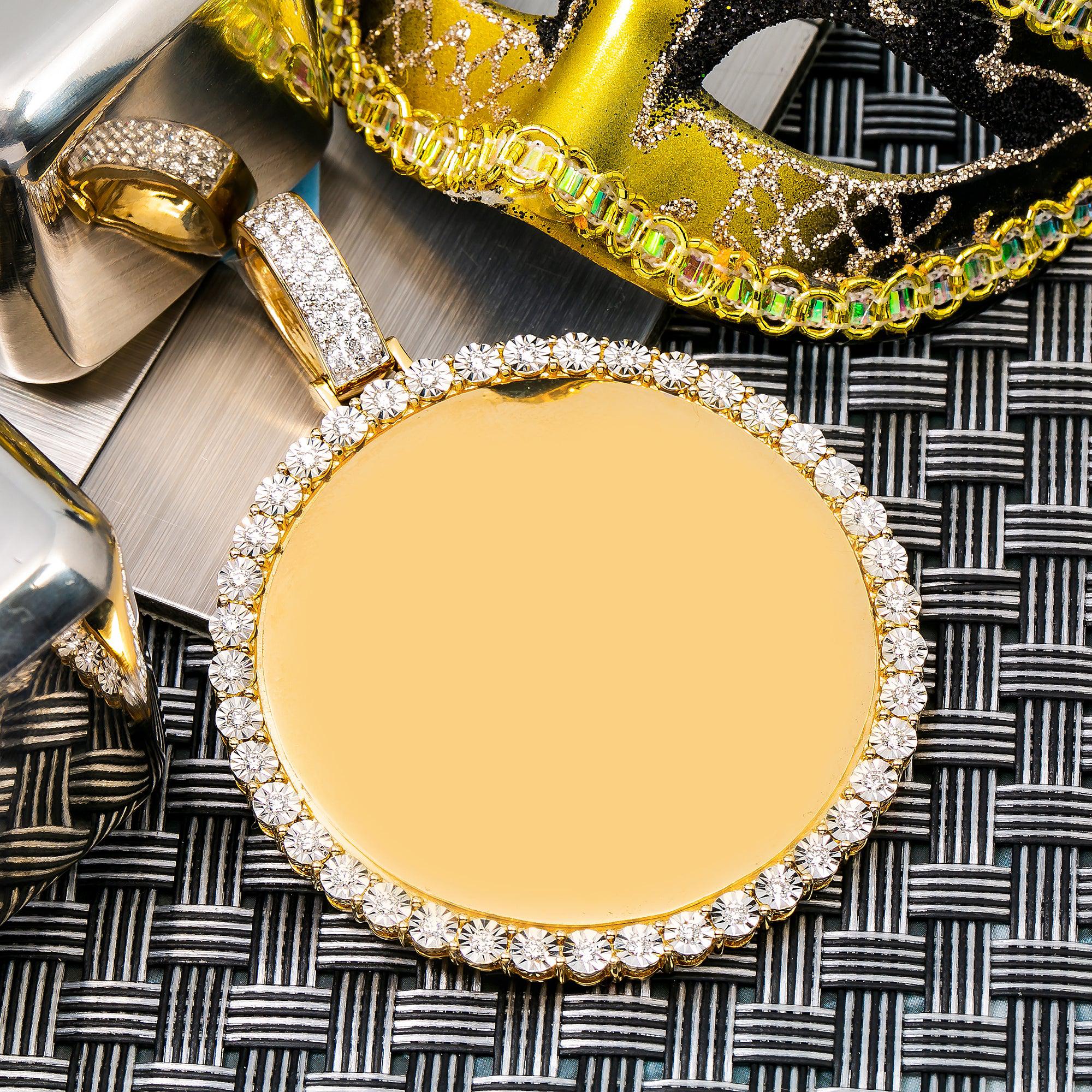 10K YELLOW GOLD ROUND DIAMOND PICTURE PENDANT 3"