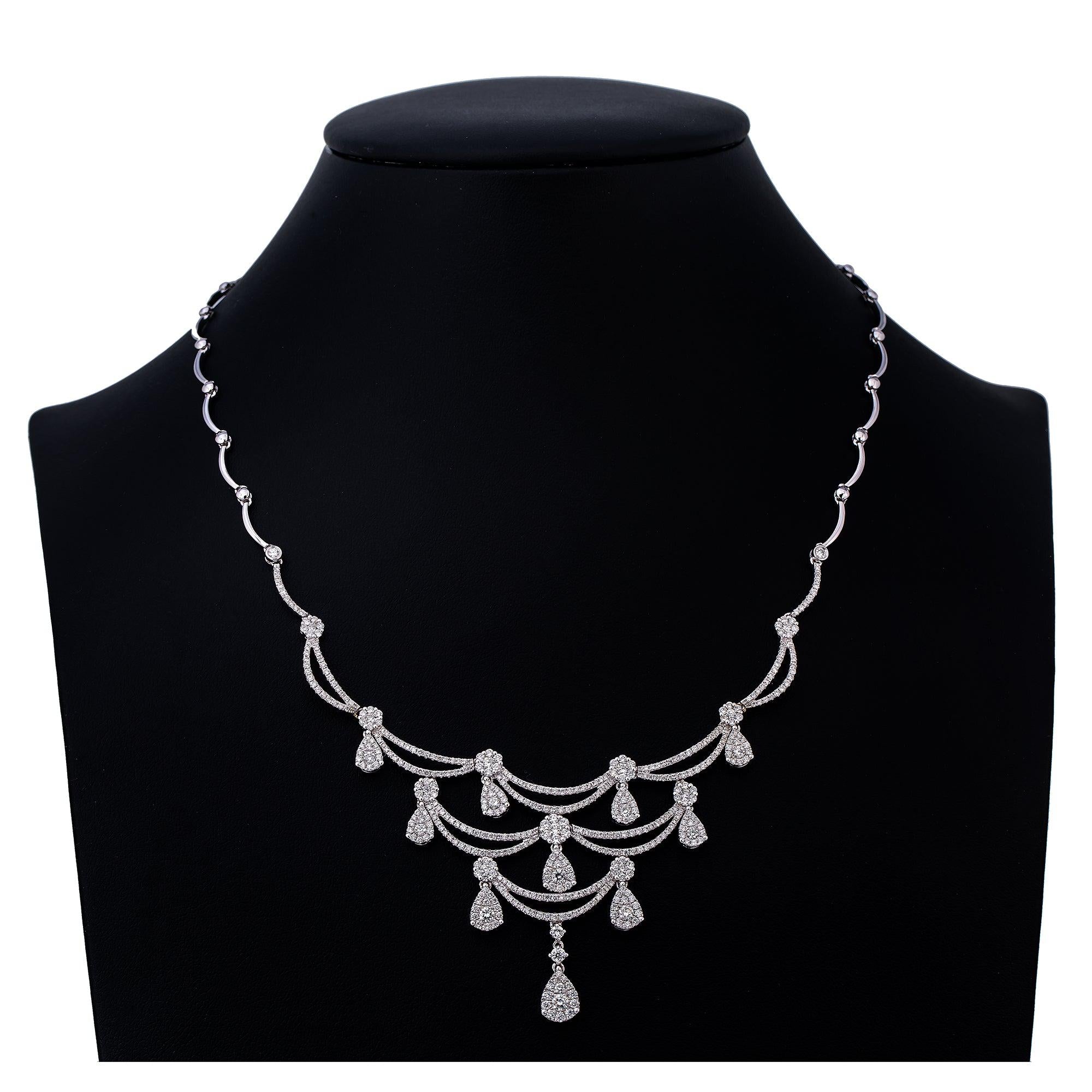 18K White Gold Women's Necklace 4.61 CT Diamonds