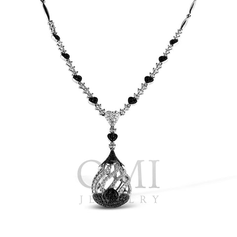 18K White Gold Necklace with Black and White Diamonds 3.32