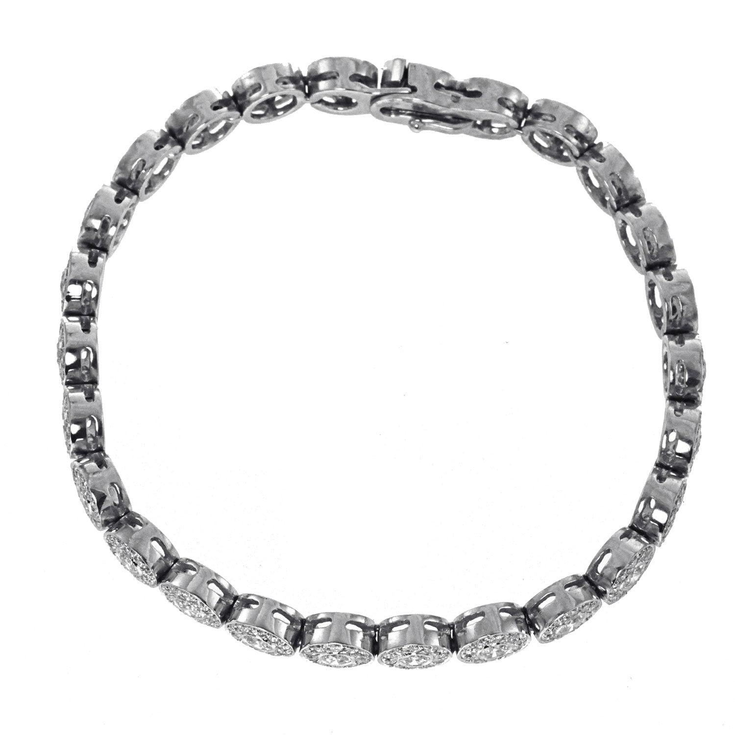 18K White Gold fancy Diamond Bracelet With 5.20CT Of Round Cut Diamonds