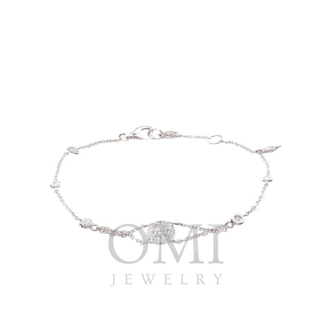 Ladies Chain Bracelet with Cluster Diamond Center