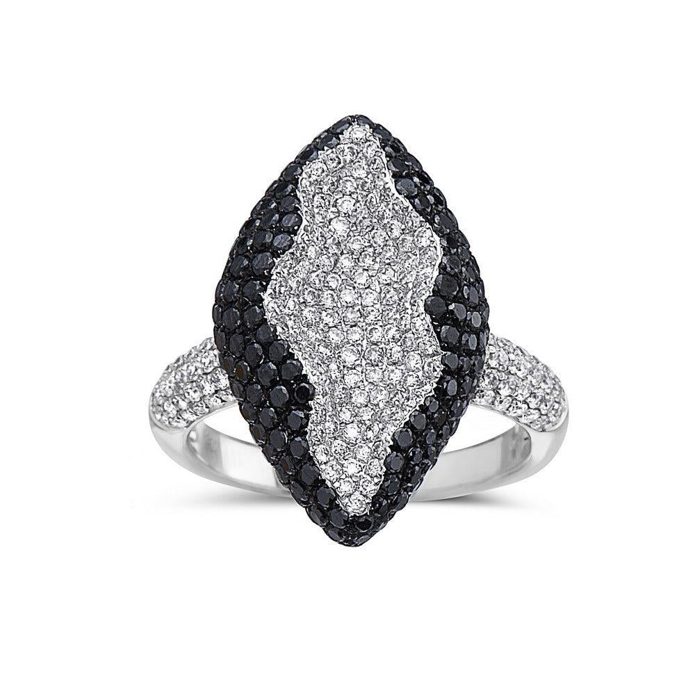 Ladies 18k White Gold Diamond 2.63 CT Right Hand Ring