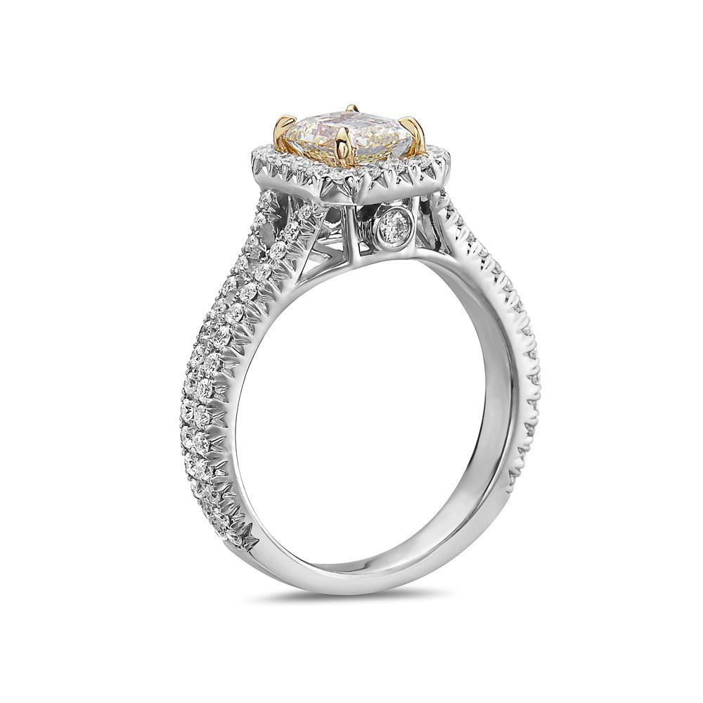 Ladies 18k White Gold Halo Diamond 1.71 CT Engagement Ring