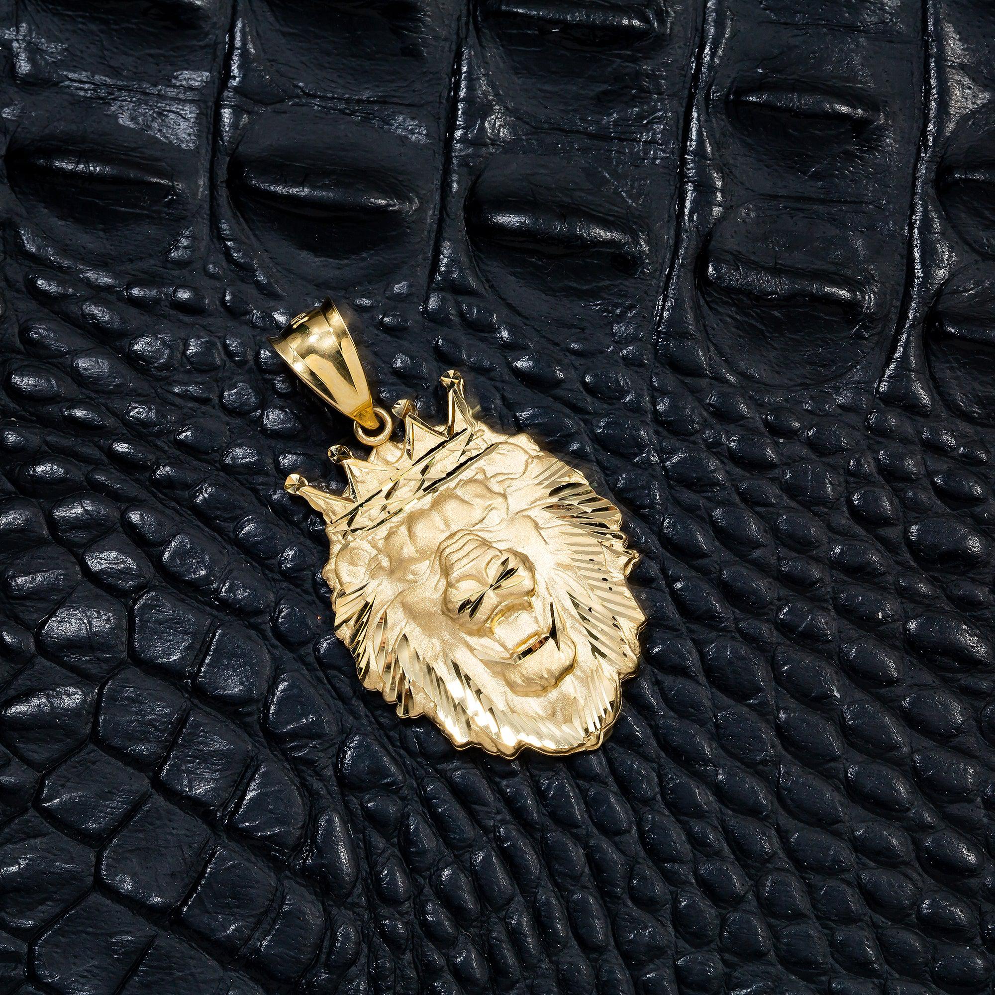 10K GOLD LION HEAD CROWN PENDANT 1.78"