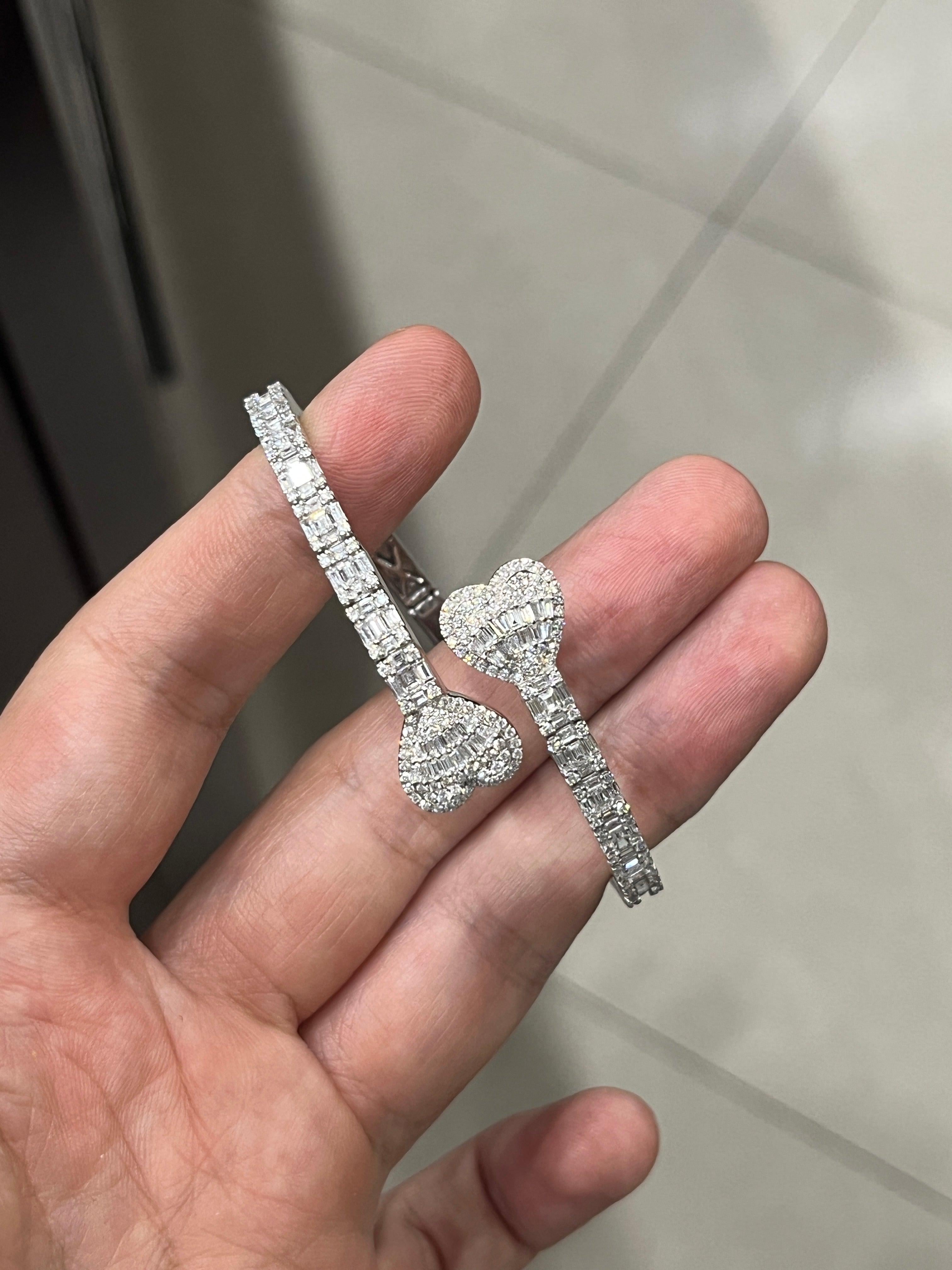 14k white gold heart nail baguette diamonds