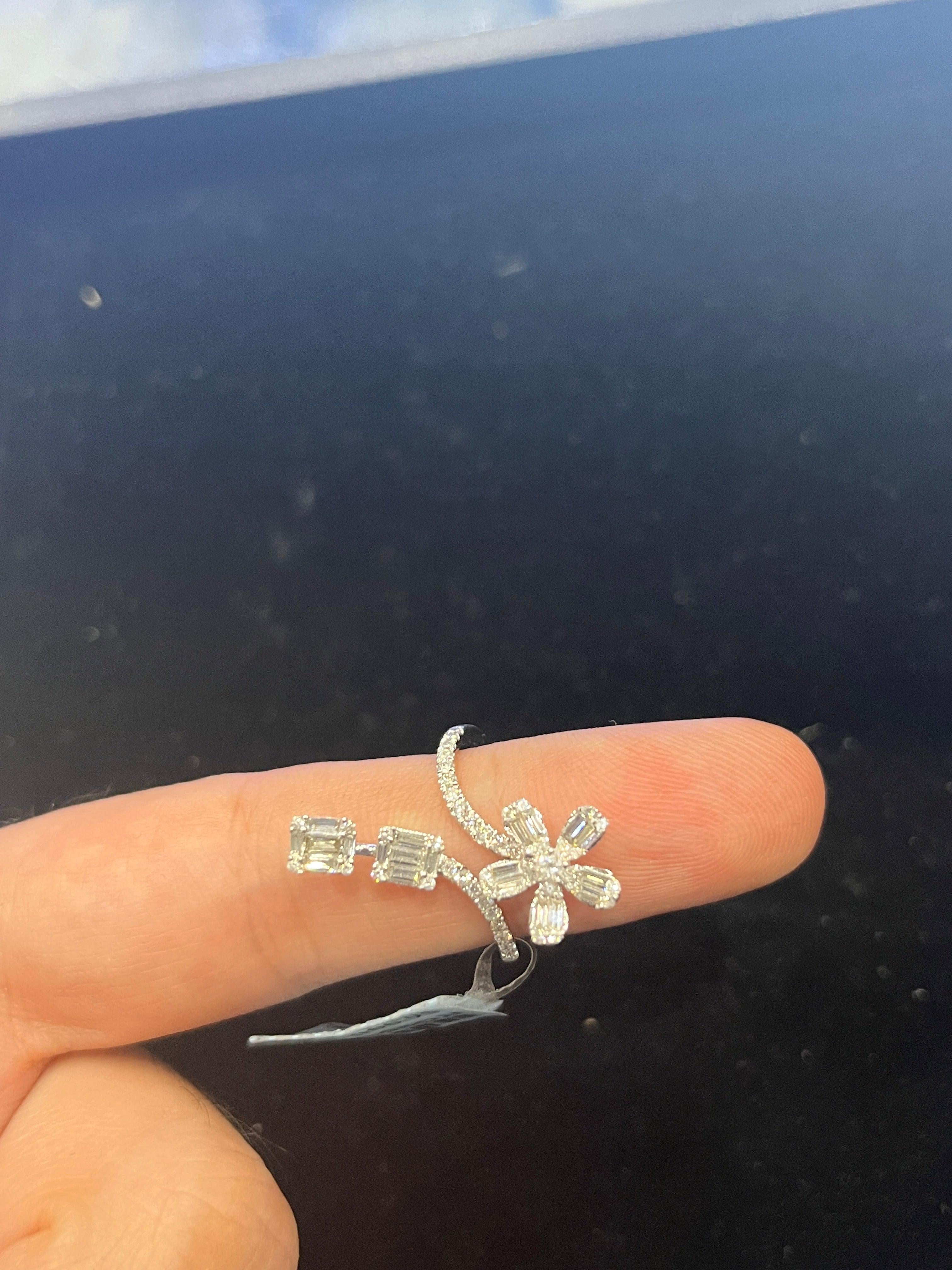14k white gold diamond baguette ring